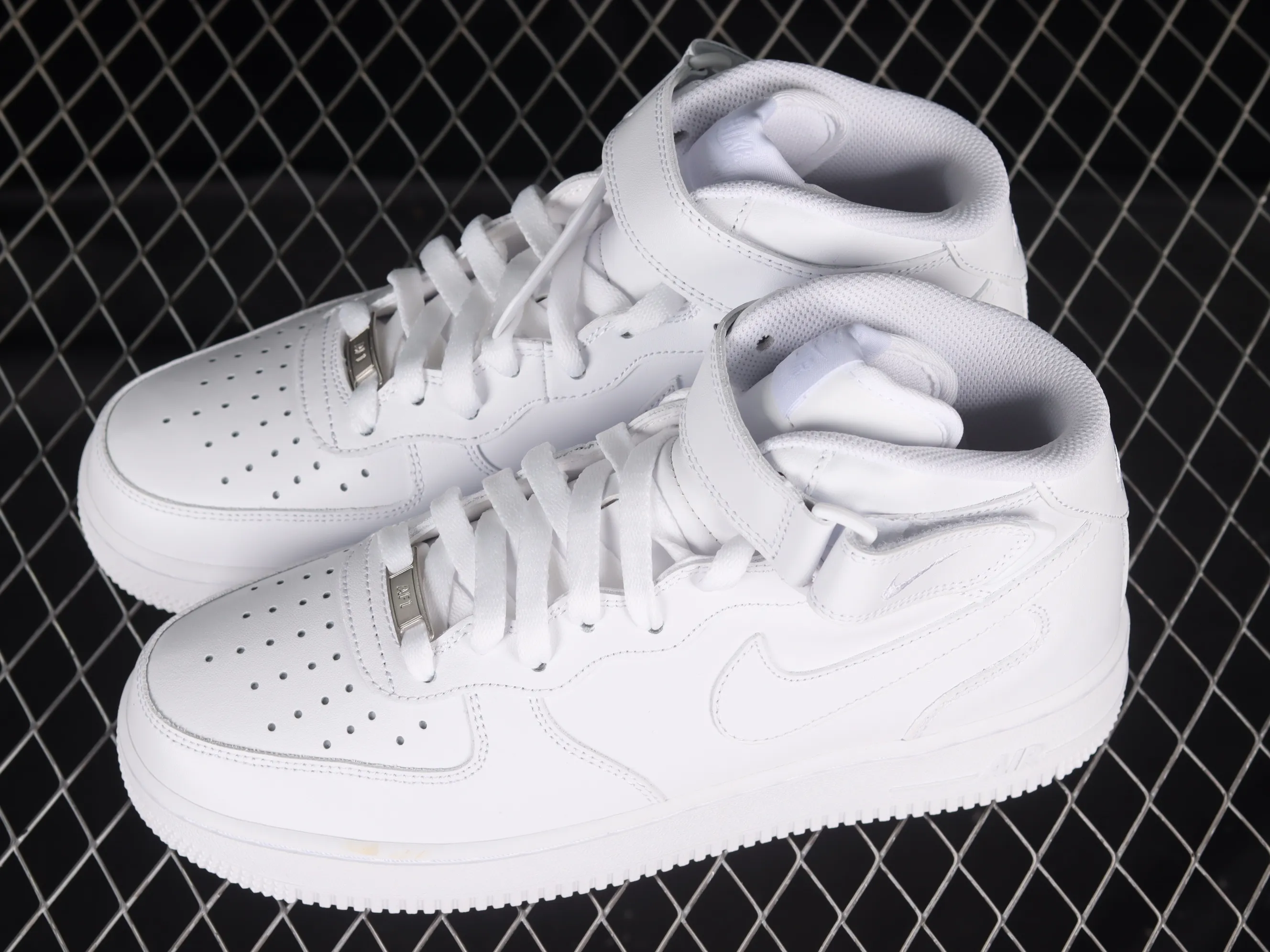 All categories Nk Air Force 1 Air Force series Nk Air Force 1 Mid Air Force mid-top Nk Air Force 1'07 Low Air Force One China all-white casual sneakers CW2289-111